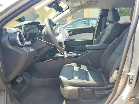 Used 2026 Chevrolet Trax LT FWD image 7