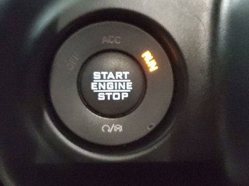 Used 2023 Jeep Wrangler Unlimited Sahara AWD/4WD image 27