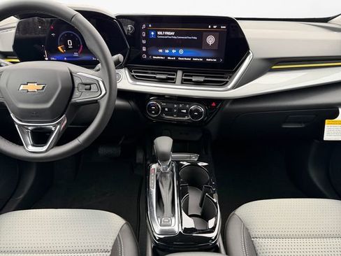 New 2026 Chevrolet Trax LT w/ Driver Confidence Package image 11