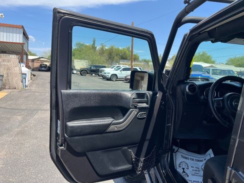Used 2014 Jeep Wrangler Unlimited Sport w/ Quick Order Package 24S AWD/4WD image 24