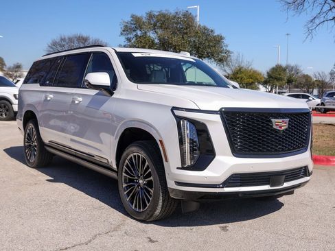 Certified 2025 Cadillac Escalade ESV Sport Platinum image 6
