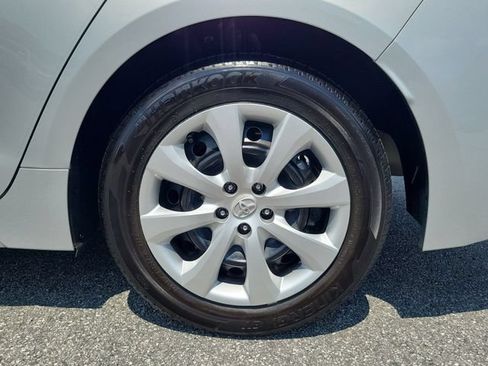 Used 2026 Toyota Corolla LE FWD image 7
