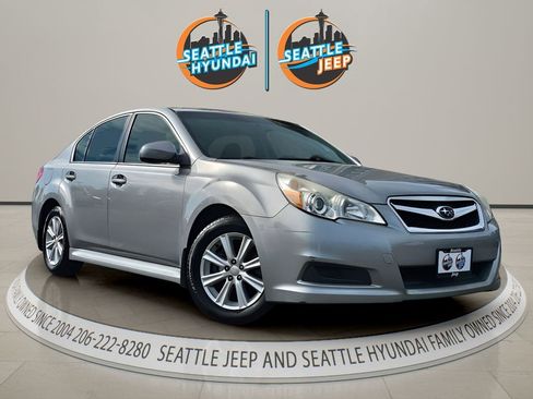 Used 2011 Subaru Legacy 2.5i Premium AWD/4WD image 7