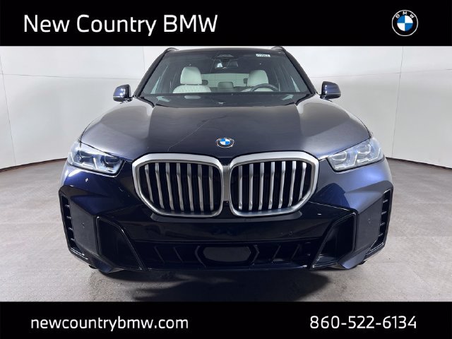 Used 2025 BMW X5 xDrive40i w/ M Sport Package AWD/4WD image 10