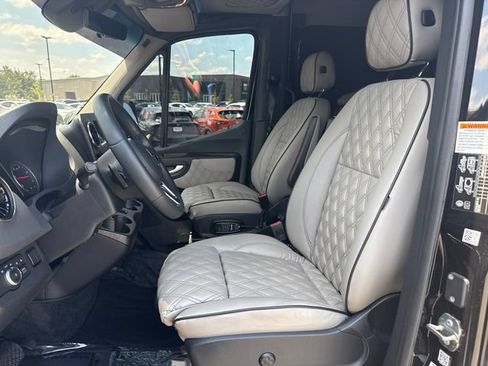 Used 2024 Mercedes-Benz Sprinter 3500 image 13