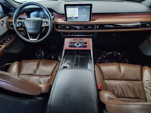 Used 2022 Lincoln Aviator Reserve w/ Equipment Group 201A RWD image 11