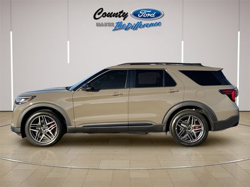 New 2026 Ford Explorer ST w/ Sun And Sound Package image 3