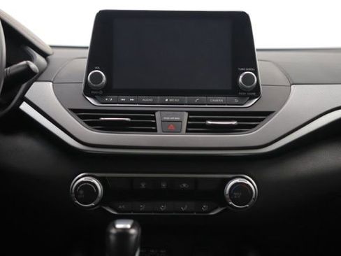 Used 2024 Nissan Altima 2.5 SR AWD/4WD image 18