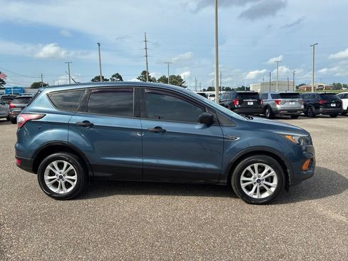 Used 2018 Ford Escape S FWD image 4
