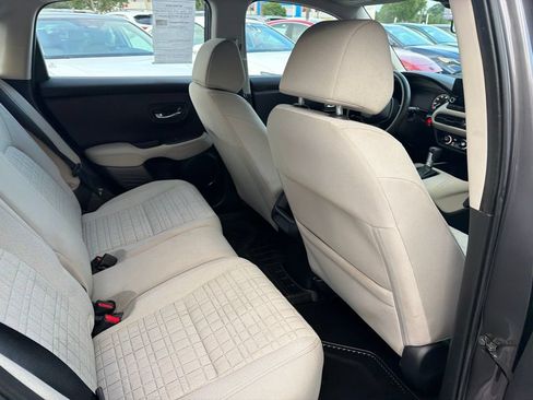 Used 2023 Honda HR-V LX image 13