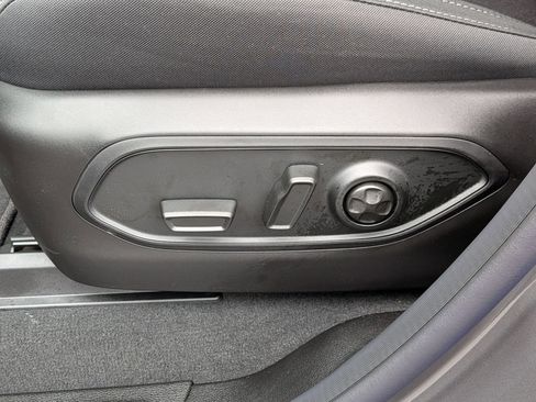 New 2025 Jeep Grand Cherokee Laredo w/ Luxury Tech Group I image 13