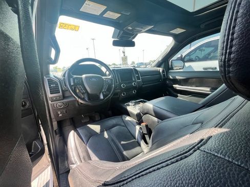 Used 2018 Ford Expedition Max Limited w/ Equipment Group 301A AWD/4WD image 11