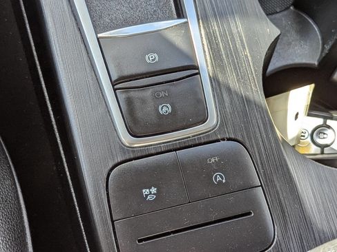 Used 2020 Ford Escape SEL image 24