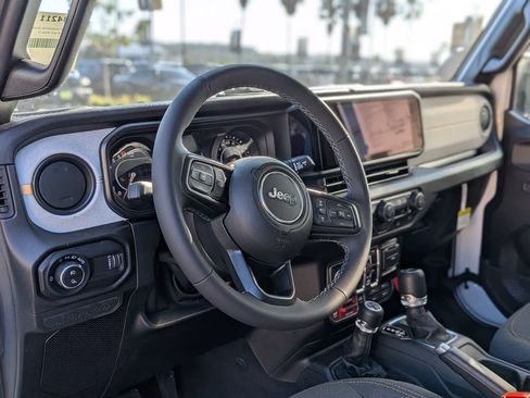 New 2026 Jeep Gladiator Willys image 12