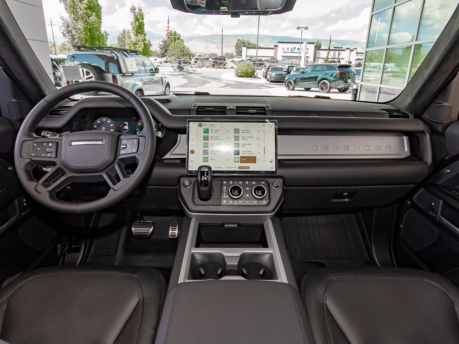 New 2026 Land Rover Defender 110 V8 AWD/4WD image 40