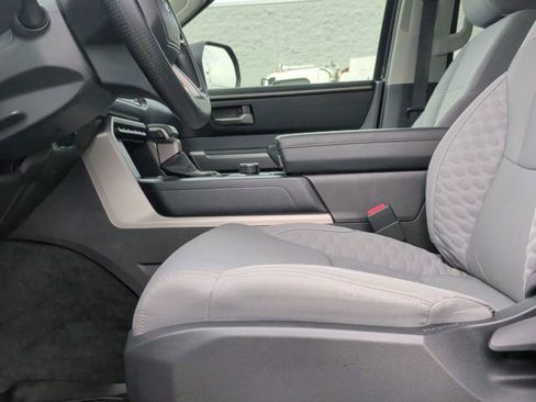 Used 2024 Toyota Tundra SR5 AWD/4WD image 10