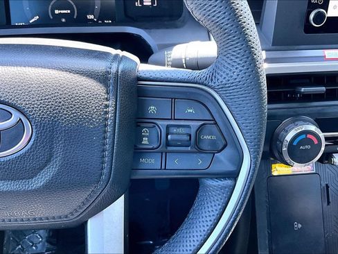Certified 2025 Toyota Tacoma SR5 w/ SR5 Upgrade Package AWD/4WD image 13