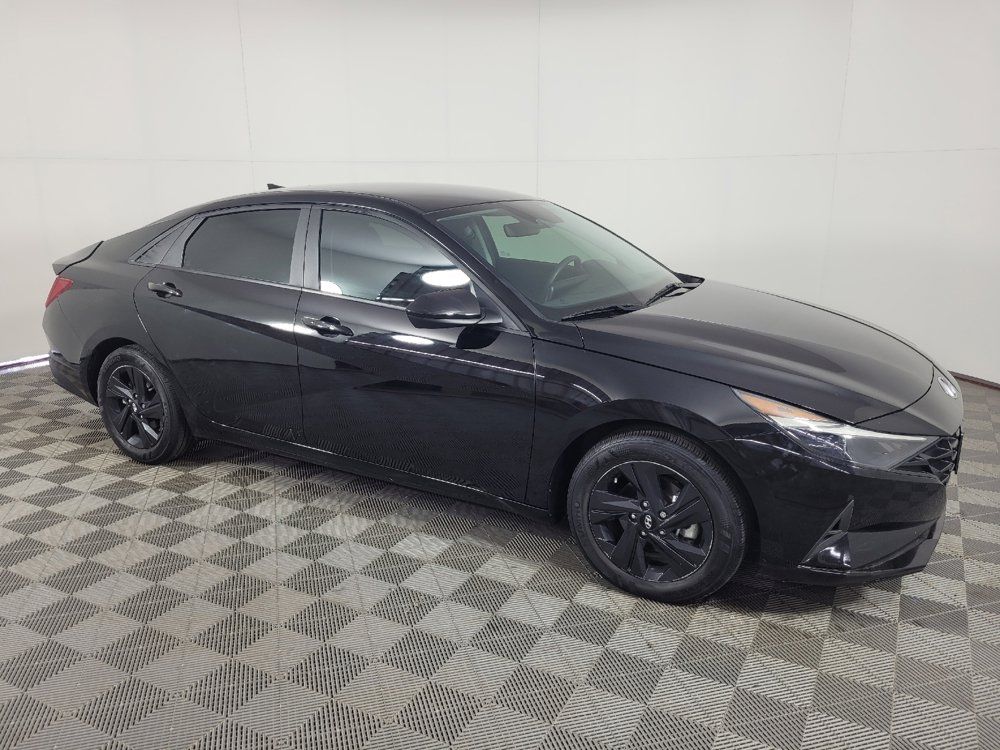 Used 2023 Hyundai Elantra Blue FWD image 11