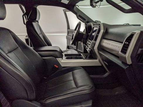 Used 2022 Ford F250 Lariat w/ Lariat Value Package image 21