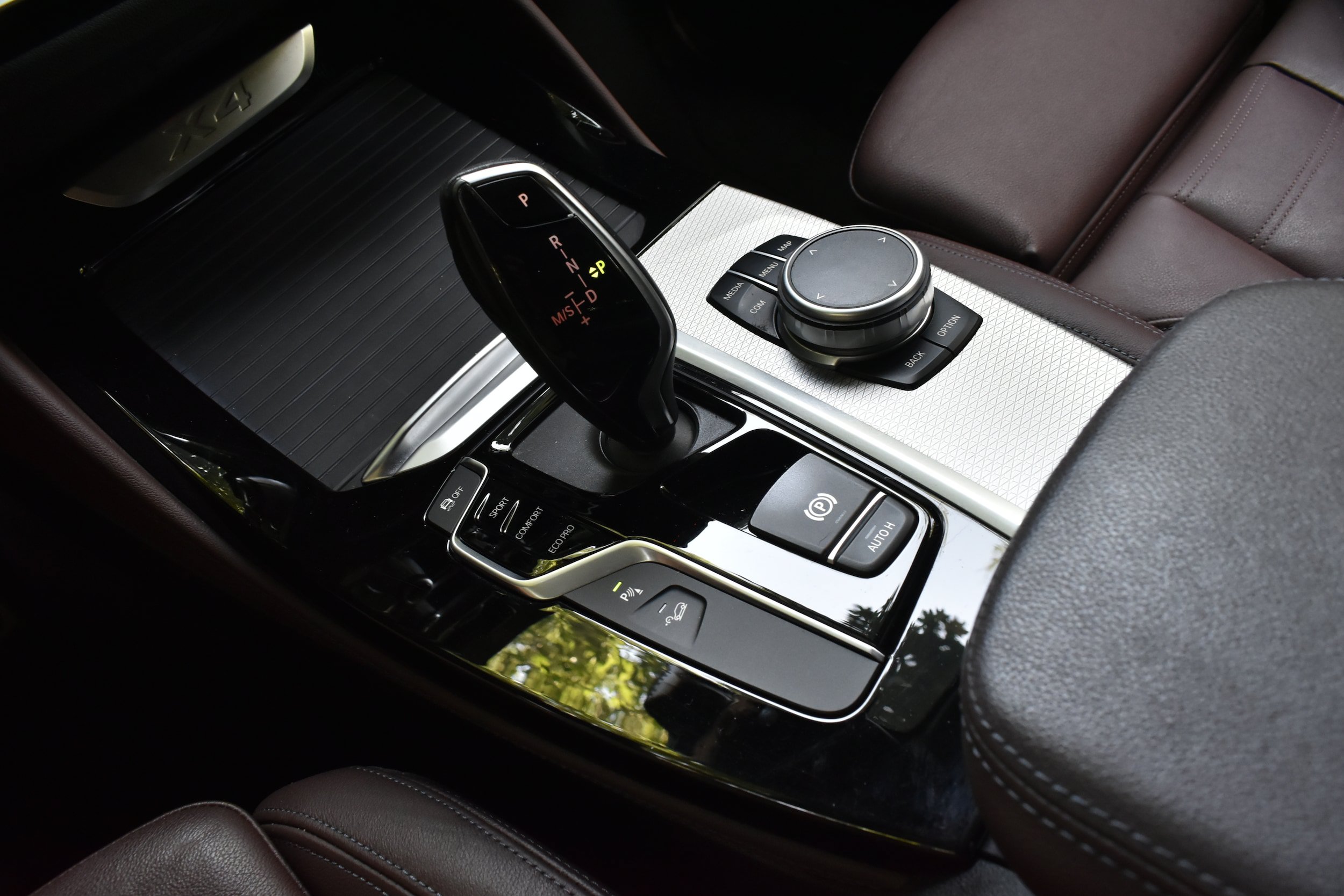 Used 2019 BMW X4 xDrive30i w/ M Sport Package 2 AWD/4WD image 32