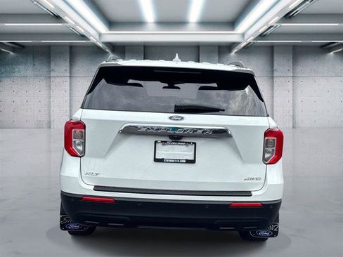 Certified 2023 Ford Explorer XLT AWD/4WD image 5