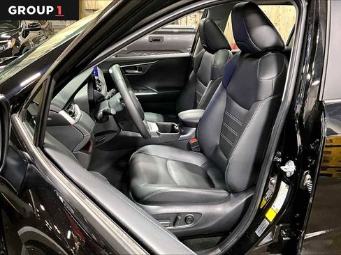 Used 2025 Toyota RAV4 Limited w/ Advanced Technology Package image 8