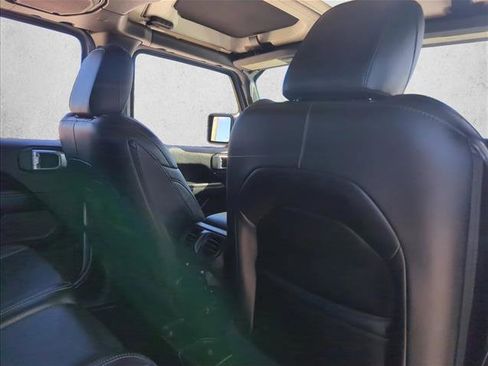Used 2020 Jeep Gladiator Overland w/ Uconnect 4C Nav & Sound Group image 21
