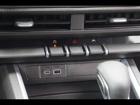 Used 2026 Chevrolet Colorado LT w/ LT Convenience Package image 9