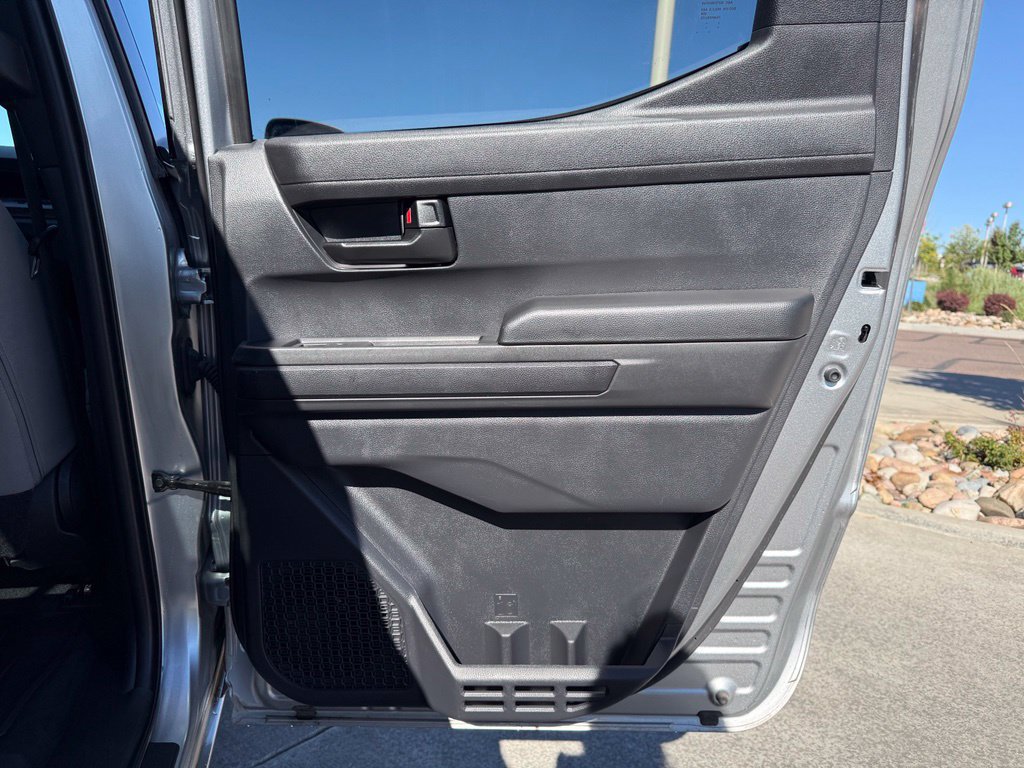 Used 2025 Toyota Tacoma SR5 AWD/4WD image 28