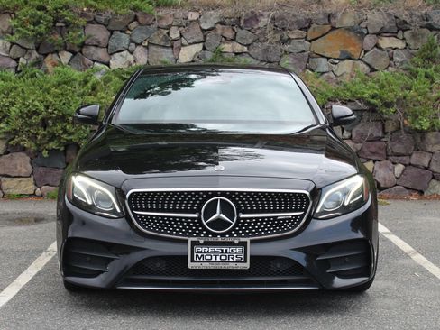 Used 2018 Mercedes-Benz E 400 4MATIC Sedan image 3