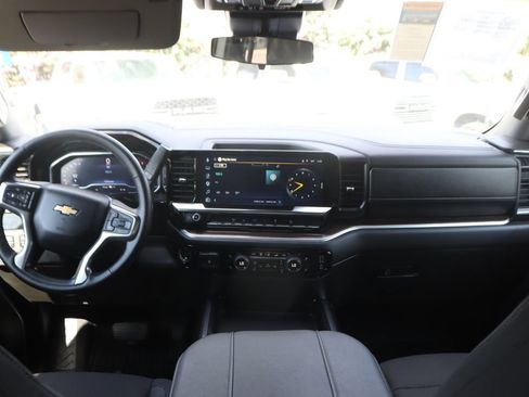Used 2025 Chevrolet Silverado 2500 LT AWD/4WD image 26