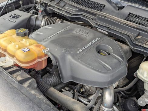 Used 2015 RAM 1500 Laramie w/ Convenience Group image 40