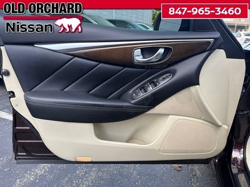 Used 2018 INFINITI Q50 Luxe w/ Essential Package (3.0T Luxe) AWD/4WD image 14