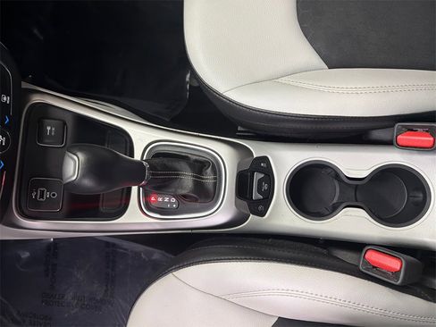 Used 2019 Jeep Compass Latitude w/ Popular Equipment Group image 29