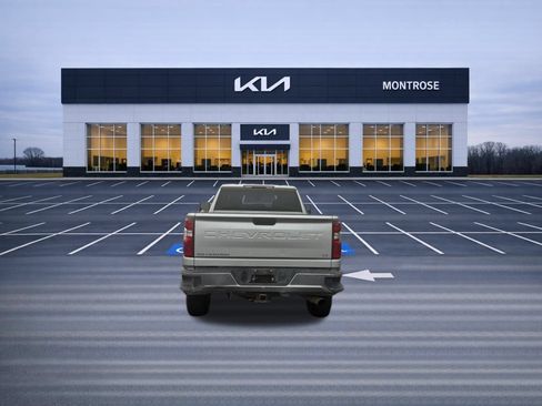 Used 2022 Chevrolet Silverado 2500 LT w/ Snow Plow Prep/Camper Package AWD/4WD image 7