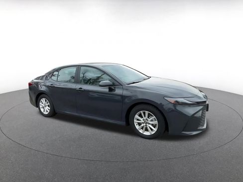 Used 2025 Toyota Camry LE image 2