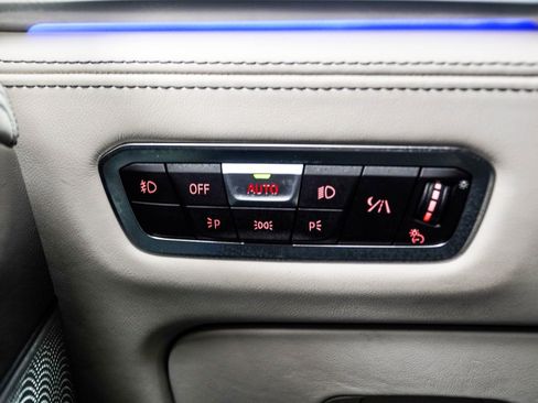 Used 2020 BMW X7 M50i w/ Dynamic Handling Package image 34