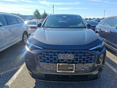 Certified 2025 Audi Q5 Premium w/ Convenience Package AWD/4WD image 2
