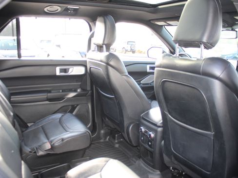 Used 2020 Ford Explorer ST w/ ST Street Pack image 35