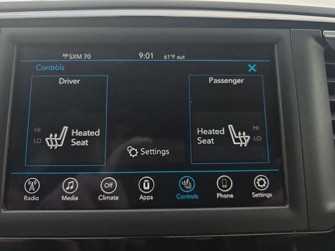 Used 2018 Chrysler Pacifica Touring-L image 30