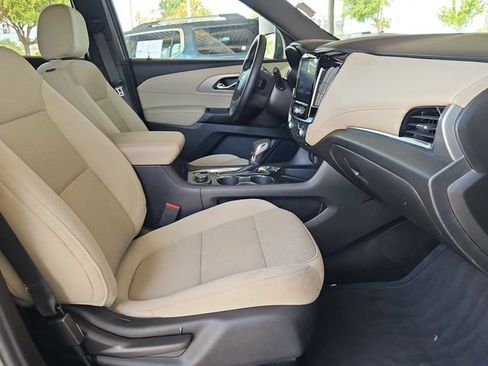 Used 2023 Chevrolet Traverse LT FWD image 28