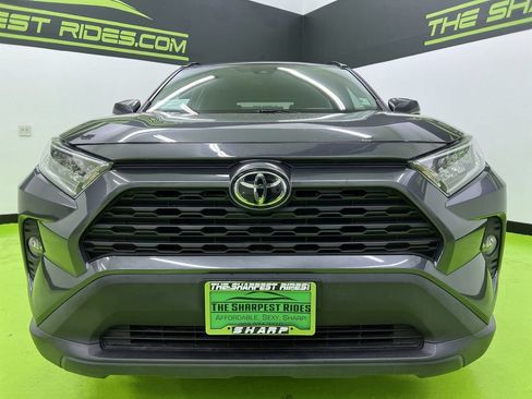Used 2021 Toyota RAV4 XLE AWD/4WD image 3