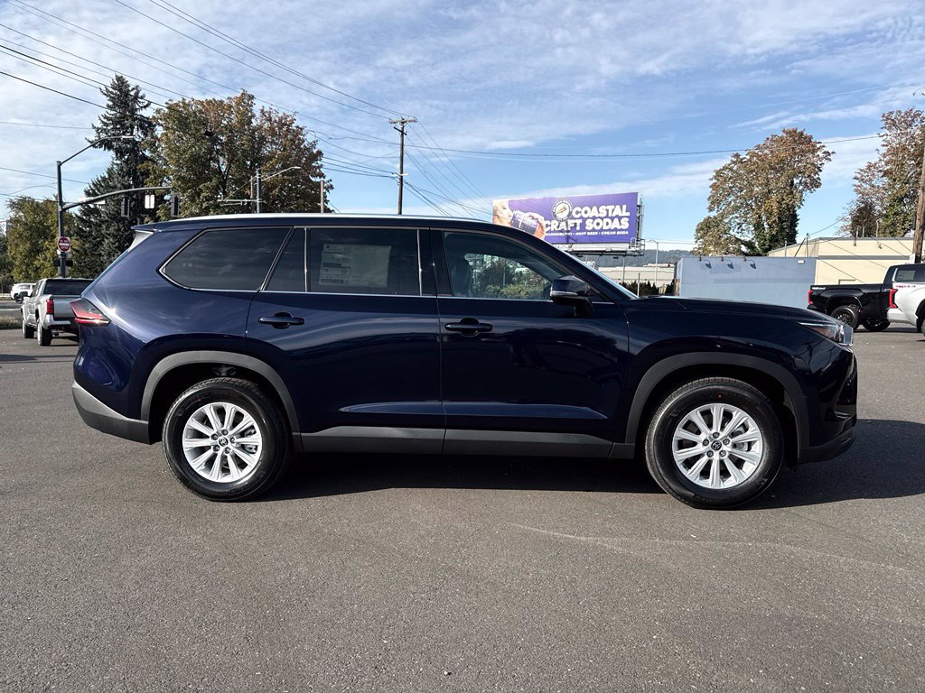New 2026 Toyota Grand Highlander XLE FWD image 10