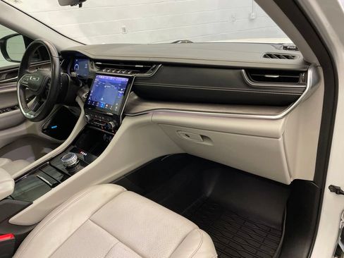 Used 2021 Jeep Grand Cherokee L Overland w/ Luxury Tech Group IV RWD image 34