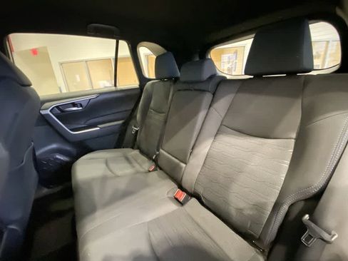 Used 2023 Toyota RAV4 SE image 24