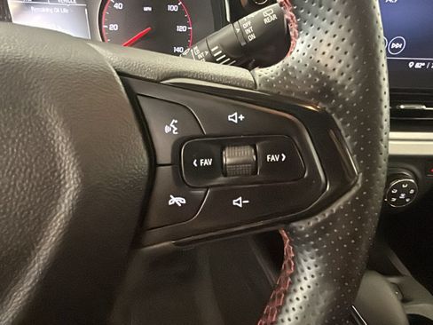Used 2024 Chevrolet Trax RS w/ Driver Confidence Package FWD image 19