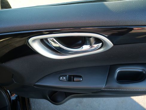 Used 2019 Nissan Sentra SV image 18