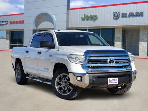 Used 2016 Toyota Tundra SR5 image 1