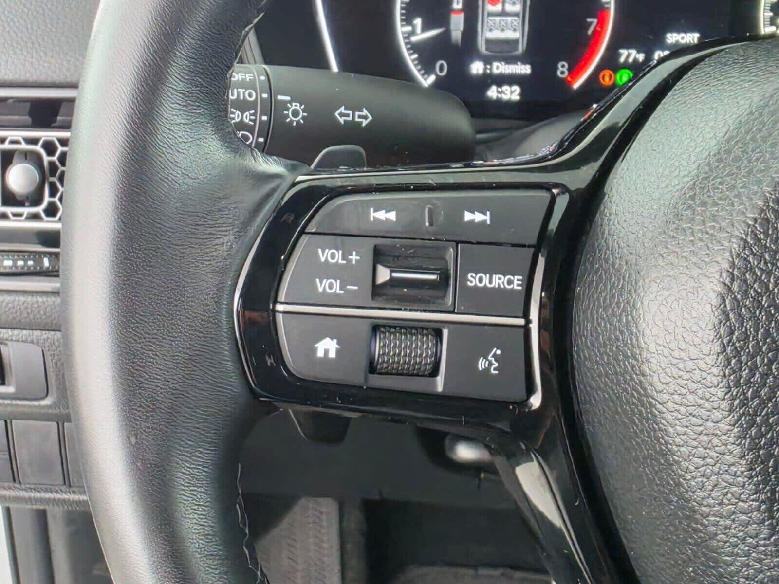 Used 2024 Honda Civic Sport image 28