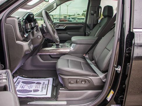 Used 2025 Chevrolet Silverado 1500 LTZ AWD/4WD image 26